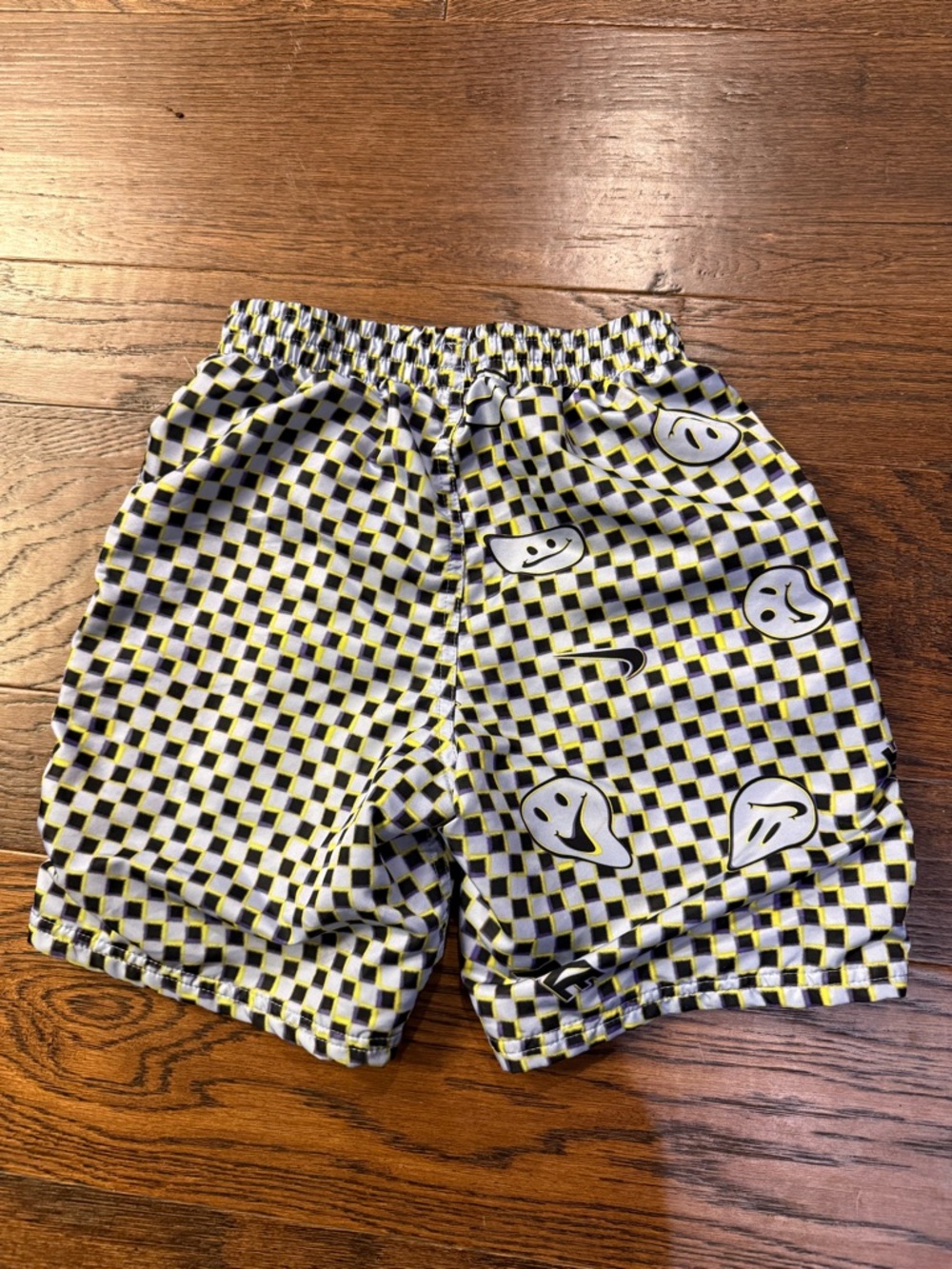 Nike Black, White & Yellow Checkerboard Kids Swim Shorts size Medium (8-10) - Picture 5 of 7